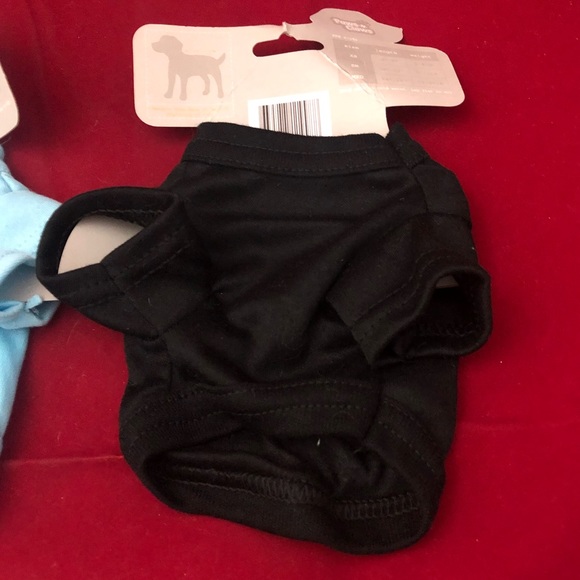 Paws N Claws Short Sleeve Dog Tee Shirts - 2 XS Shirts with Peace Sign and Paws - Picture 8 of 9